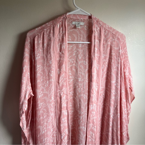 Loft Pink White Patterned Short Sleeve Kimono Blouse XS Small - Picture 2 of 5